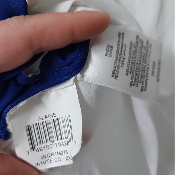 BCBGMAXAZRIA Alaine Contrast Yike V Neck Top Blouse - White / Blue - Picture 8 of 8